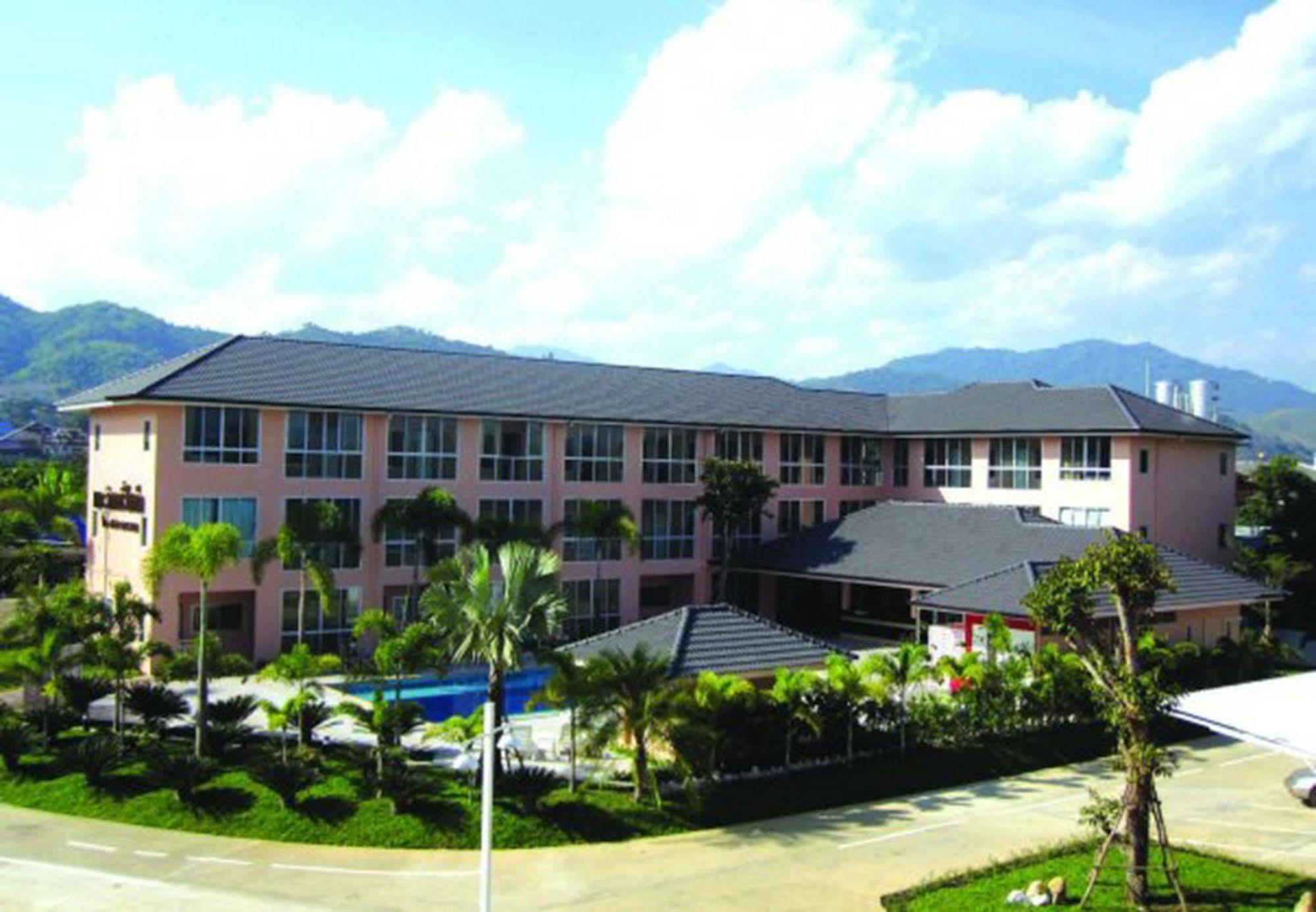 The Victory Hotel Ban Muang Daeng Extérieur photo
